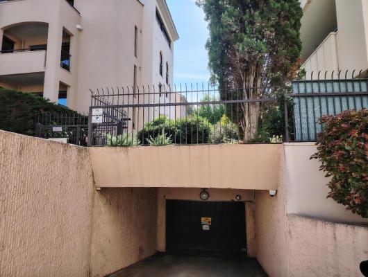 Location Garage / Parking - Avignon